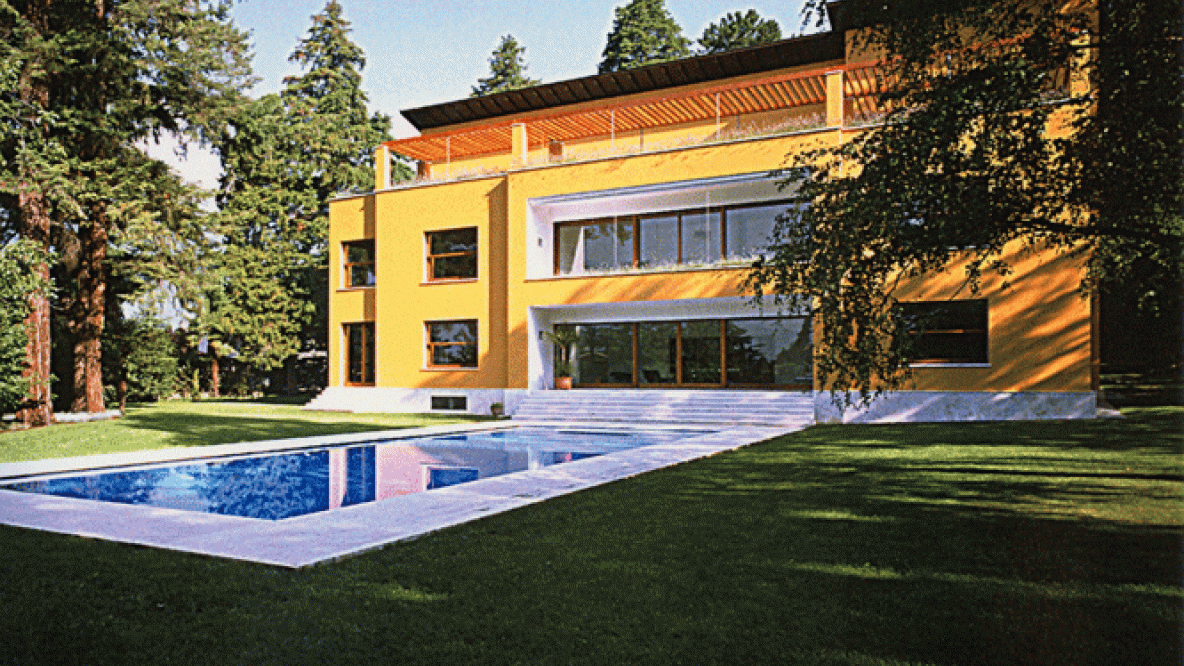 villa-z-aussen.gif