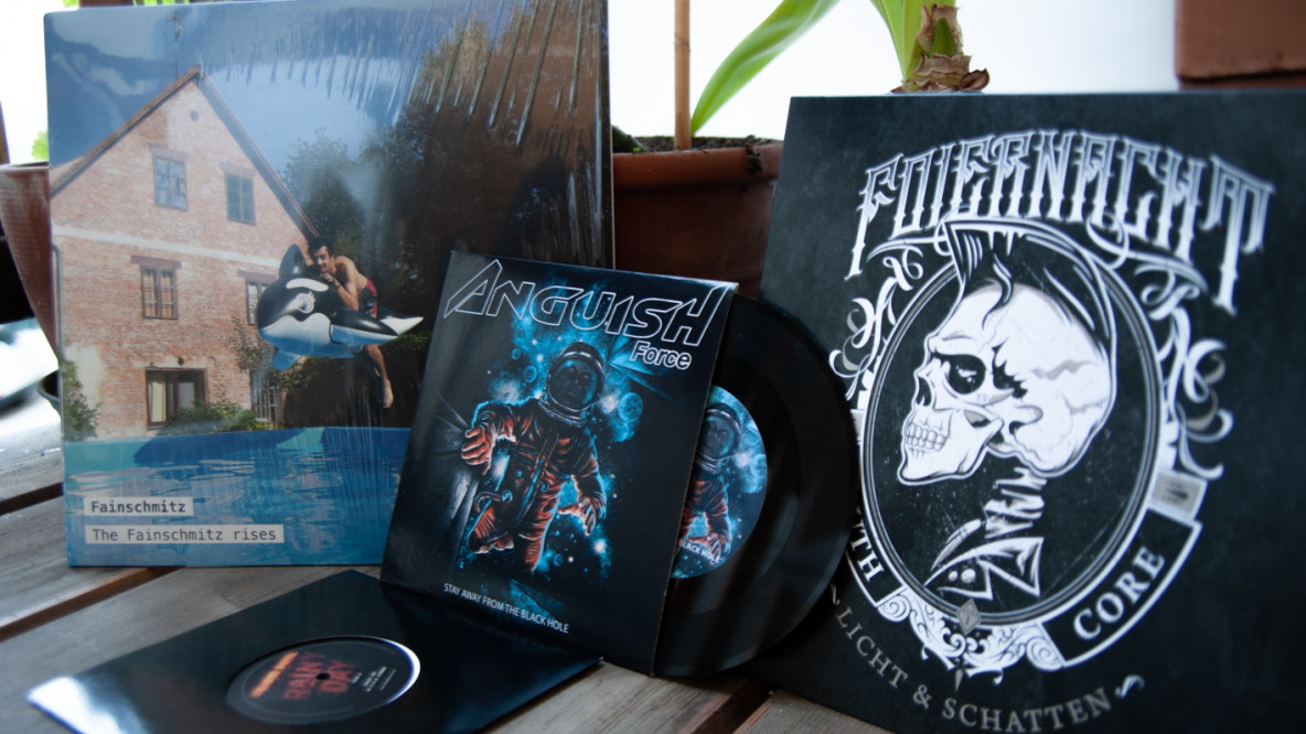 Vinyl, das im April 2021 erschienen ist.