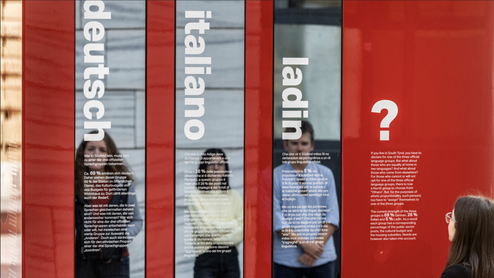 Piazza Magnago, Autonomia, Magnagoplatz