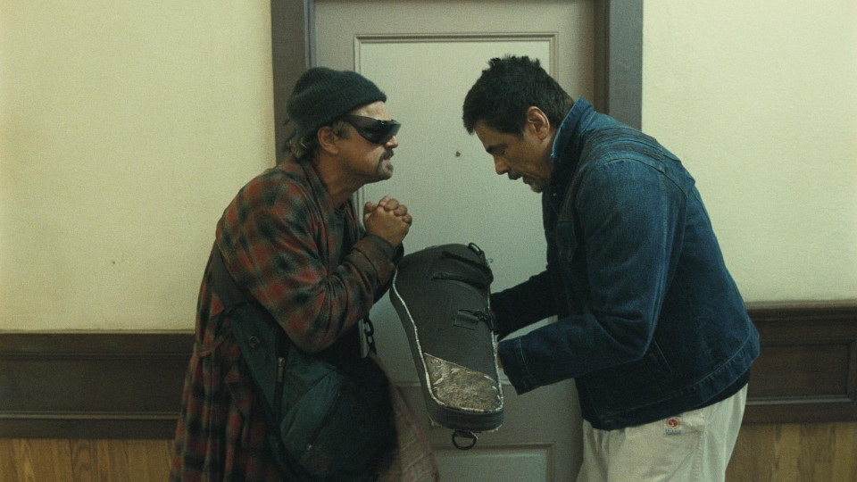 Zwei Männer stehen sich gegenüber