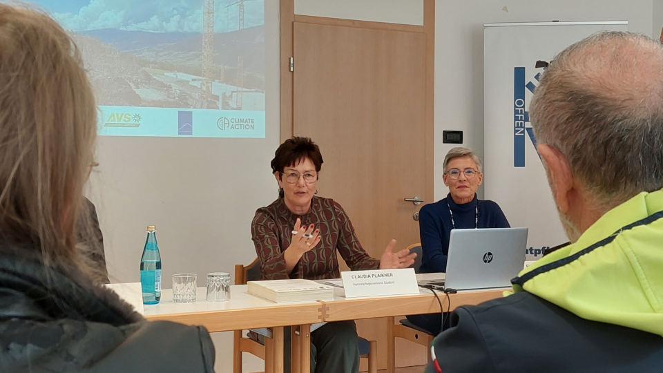 Claudia Plaikner und Elisabeth Ladinser