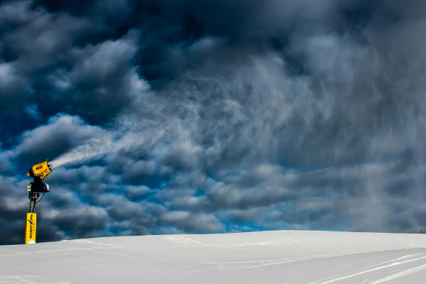 Schneekanonen_cannone sparaneve_neve artificale_kunstschnee_pawel-fijalkowsk.jpg