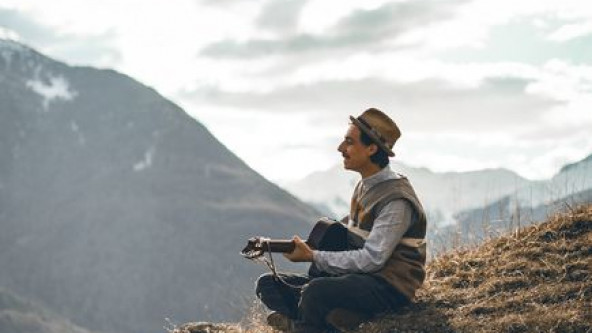 Mit Gefühl und Gitarre