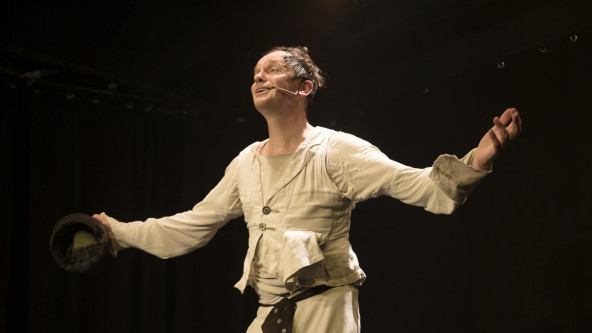 Julien Cottereau, Pantomime, Frankreich, Carambolage