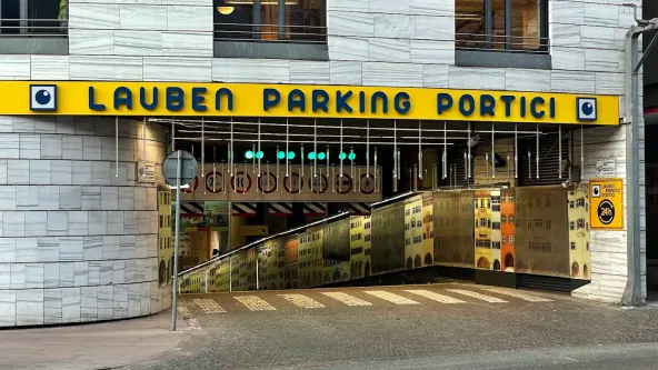 Lauben Parking