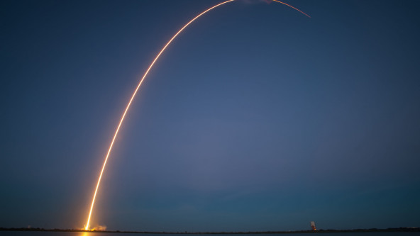 guerra_krieg_spacex-imagery-rocket-launch-693236.jpg
