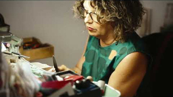 Preview image for the video "L’artigianato in due tempi - Handwerk im Wandel".
