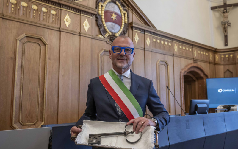 Corrarati sindaco fascia tricolore