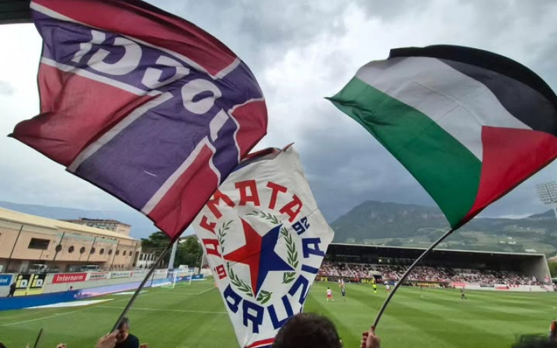 bandiera palestinese e cosenza