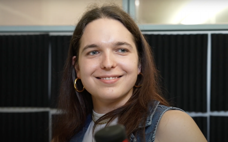 Lara Peer