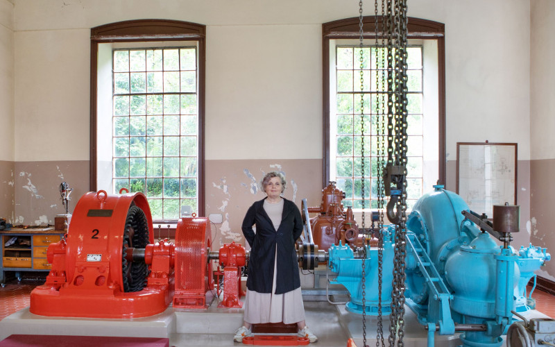 Anna Rottensteiner, Buch Mutterbande, altes Kraftwerk