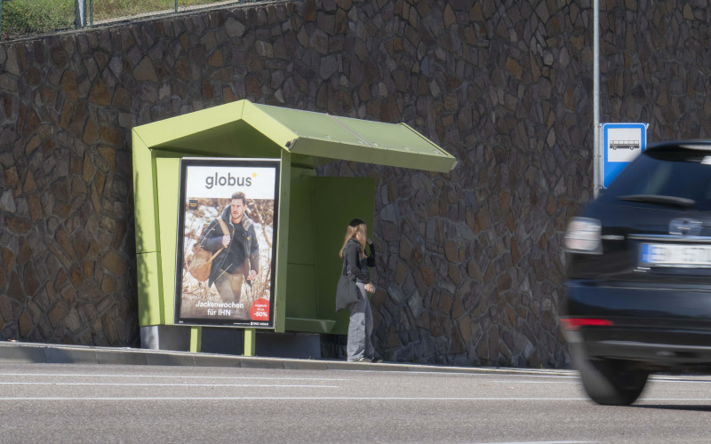 Bushaltestelle, Eppan, First Avenue 