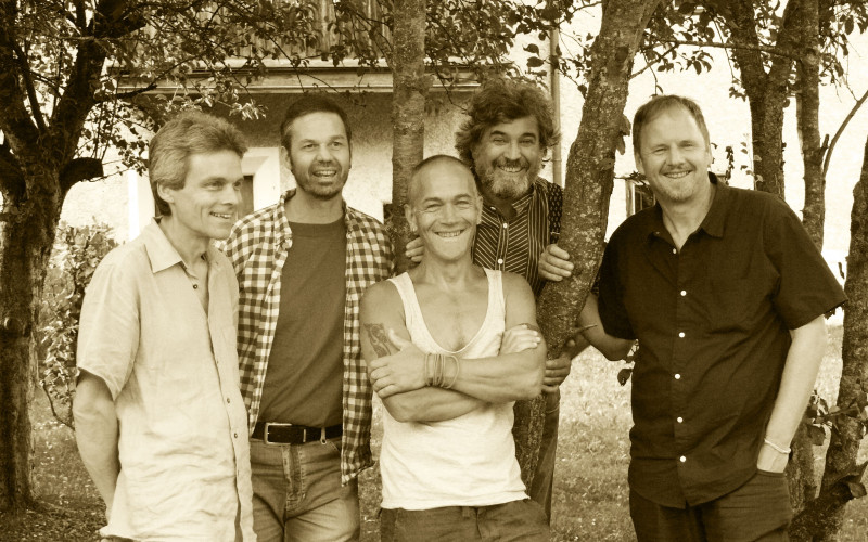 Titla, 35 Jahr-Jubliläum