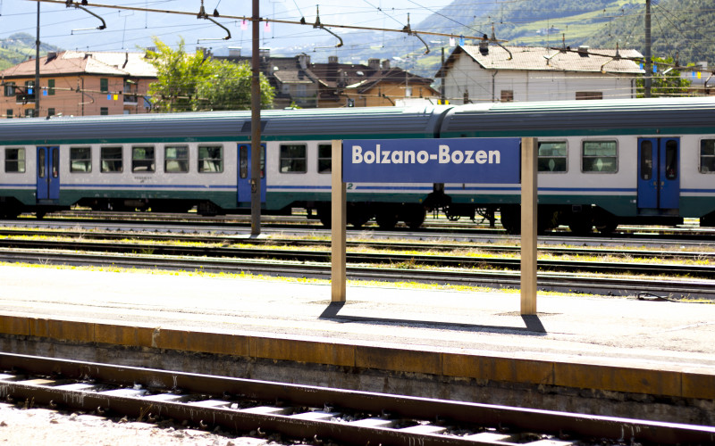 Bahnhof Bozen Ortsschild