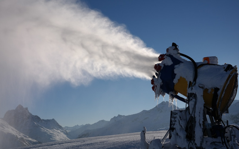 kunstschnee_snow-cannon-gda2f14932_1920.jpg